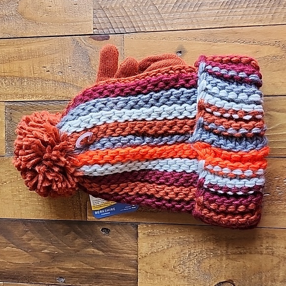 Mickey Mouse Licensed Toddler Knit Beanie Hat & Mitten Set - Picture 6 of 9